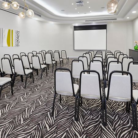 Leonardo City Tower Hotel Tel Aviv Giv'atayim Exteriér fotografie Meeting room